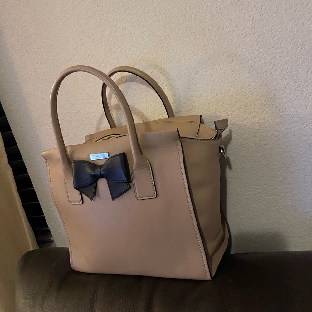 Kate Spade please check all picture of condition - Picture 7 of 17